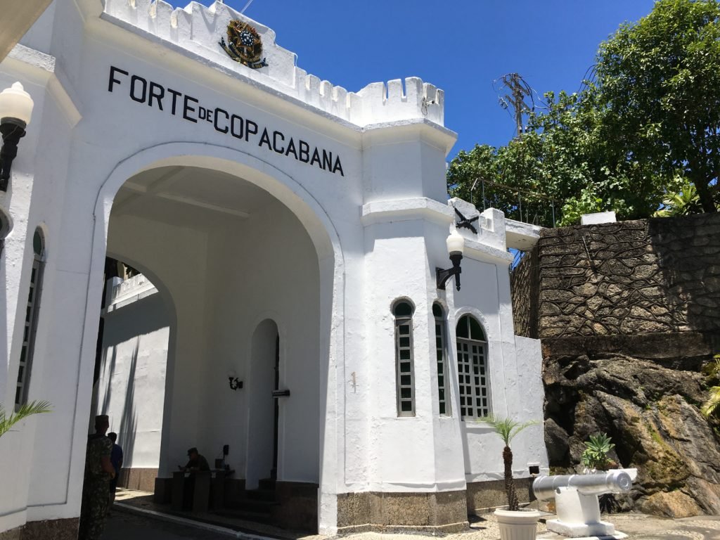 forte de copacabana no dia das crianças