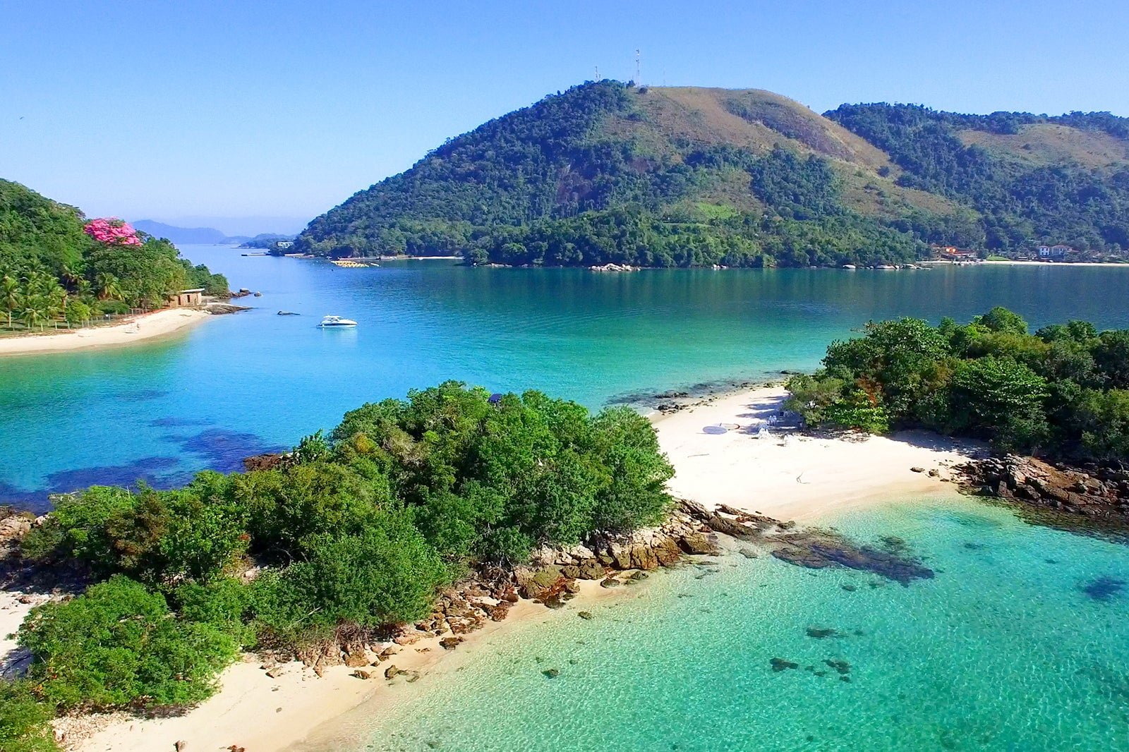 Praia de Angra na Costa Verde para blog Merola