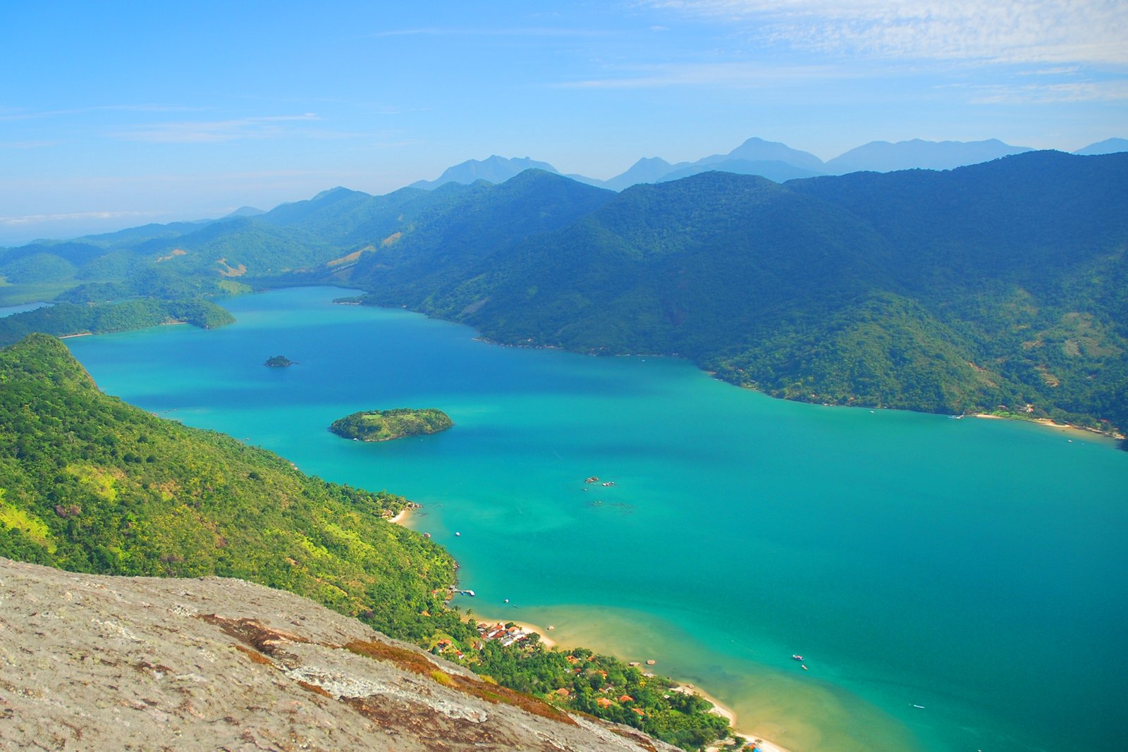 Luxury Private Beaches in Brazil: The New Definition of Quiet Luxury 10 Saco do Mamanguá