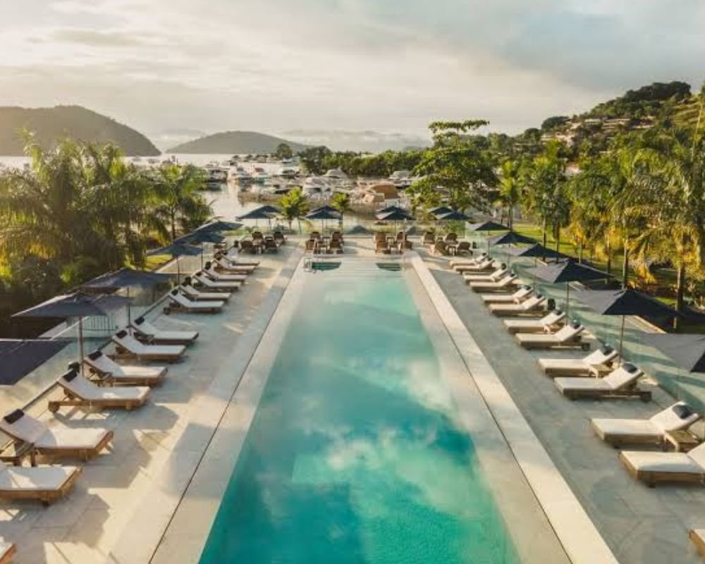 Hillside villa above the bay at Fasano Angra dos Reis