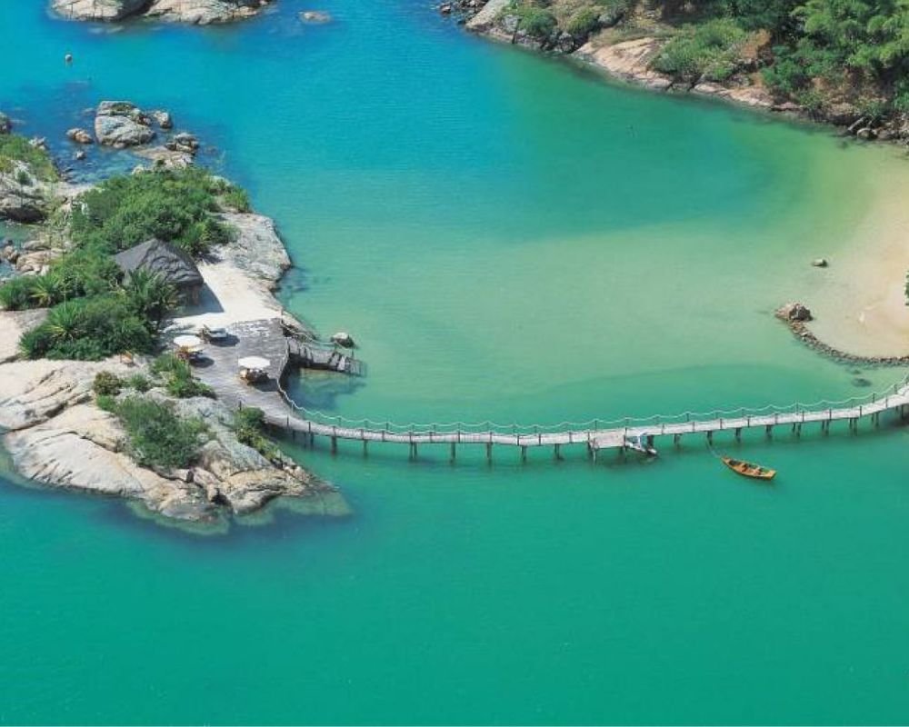 Private island bungalow with plunge pool on the Santa Catarina coast